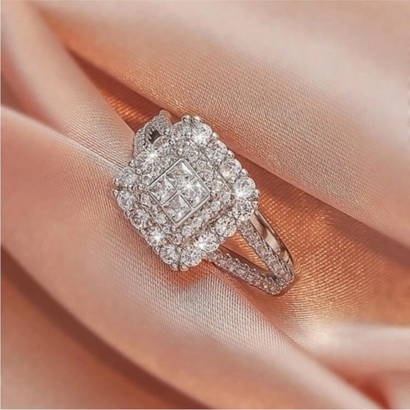 Silver cz ring - Picture 3 of 3